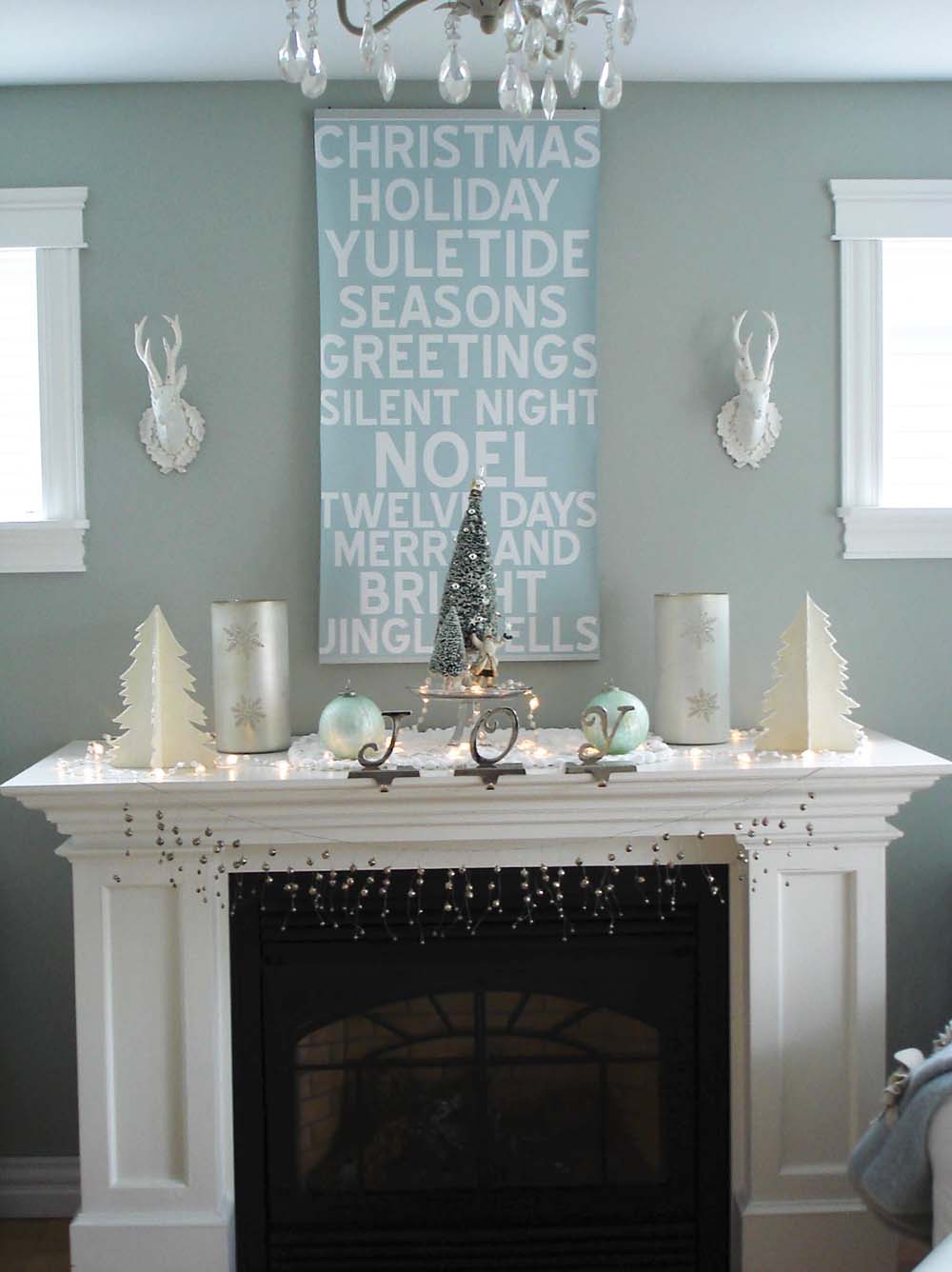 Five Holiday Mantel Ideas For Your New Home 1 #movewithgreens