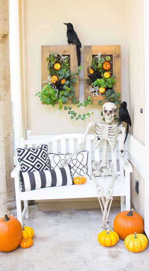 Haunted Halloween Porches For Your New Home - #MoveWithGreens 3