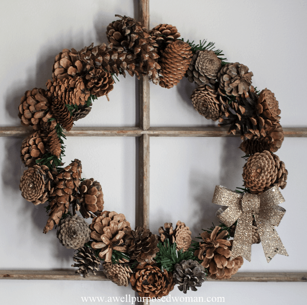 DIY Holiday Wreaths #MoveWithGreens