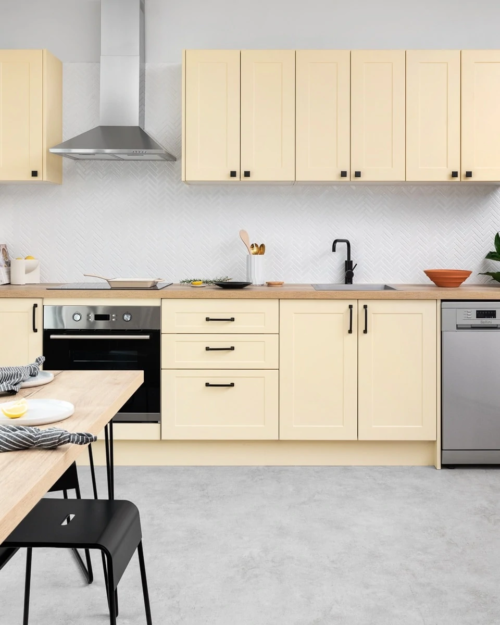 Five Colourful Kitchen Ideas For Your New Home #MoveWithGreens 1